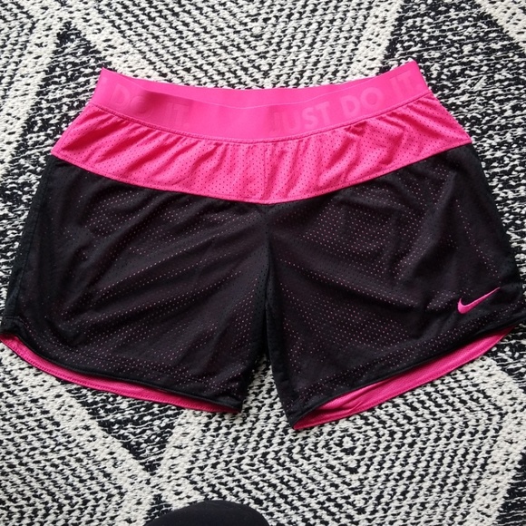 Nike Pants - Nike Reversible Pink & Black Mesh Shorts NWT Sz M